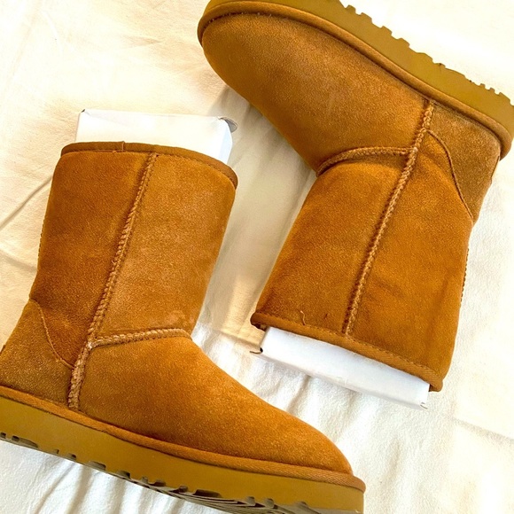 UGG Shoes - UGG® Classic Short II